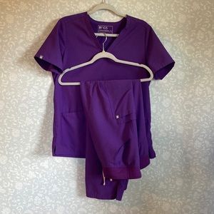 Figs ultraviolet scrubs